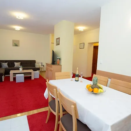 Xxl Apartment *